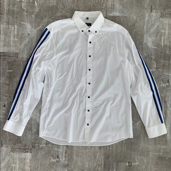 Eterna slim-fit button down. - Picture 3 of 3